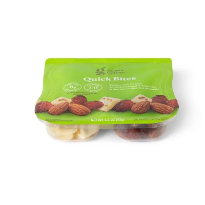 Quick Bites Pepper Jack Cheese, Dried Sweetened Cranberries & Sea-Salted Roasted Almonds - 4.5oz/3ct - Good & Gather™ 4 Quick Bites Pepper Jack Cheese, Dried Sweetened Cranberries & Sea-Salted Roasted Almonds - 4.5oz/3ct - Good & Gather™ - Image 2
