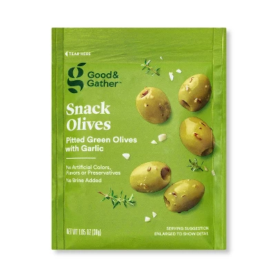 Pitted Green Olives With Garlic Snack Pouch - 1.05oz - Good & Gather™ 6 Pitted Green Olives With Garlic Snack Pouch - 1.05oz - Good & Gather™ - Image 4