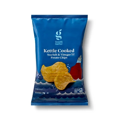 Sea Salt And Vinegar Kettle Cooked Potato Chips - 8oz - Good & Gather™ 5 Sea Salt And Vinegar Kettle Cooked Potato Chips - 8oz - Good & Gather™ - Image 3
