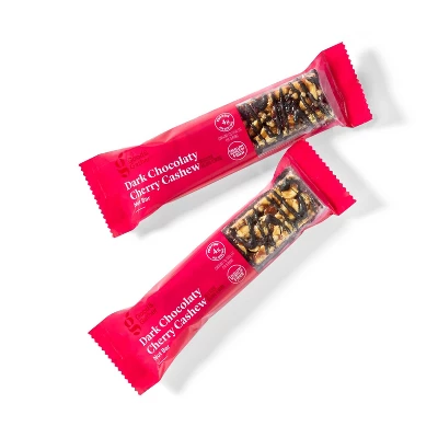 Dark Chocolaty Cherry Cashew With Other Natural Flavors Nut Bars - 8.4oz/6ct - Good & Gather™ 4 Dark Chocolaty Cherry Cashew With Other Natural Flavors Nut Bars - 8.4oz/6ct - Good & Gather™ - Image 2