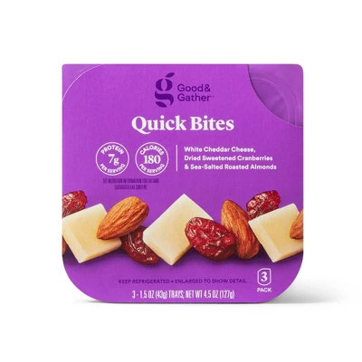 Quick Bites White Cheddar Cheese, Dried Sweetened Cranberries & Sea-Salted Roasted Almonds - 4.5oz/3ct - Good & Gather™ 5 Quick Bites White Cheddar Cheese, Dried Sweetened Cranberries & Sea-Salted Roasted Almonds - 4.5oz/3ct - Good & Gather™ - Image 3