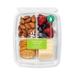 White Cheddar & Almond Snacker - 6oz - Good & Gather™