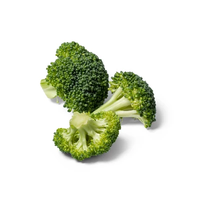 Fresh Organic Steam-in-Bag Broccoli Florets - 9oz - Good & Gather™ 4 Fresh Organic Steam-in-Bag Broccoli Florets - 9oz - Good & Gather™ - Image 2